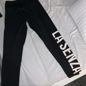 La Senza push up legging. Size M